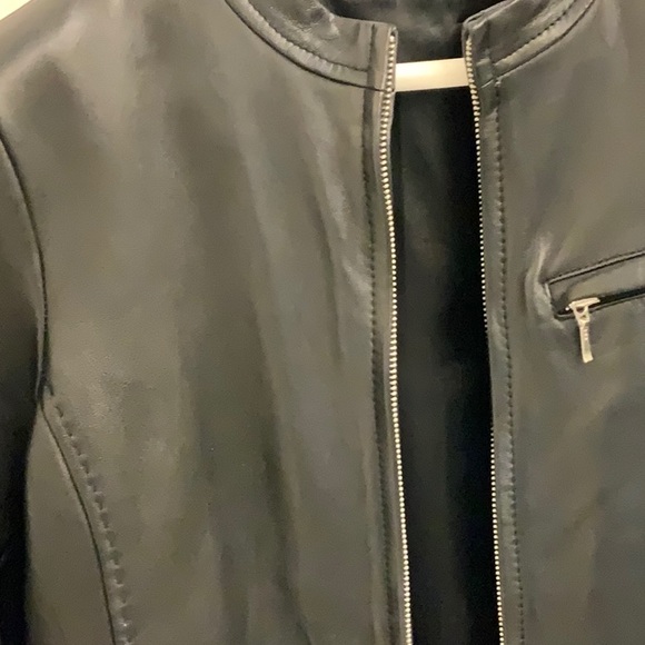 Provence d’amour Moto Leather Biker Jacket with Silver Zippers & Top-stitching - Picture 4 of 14